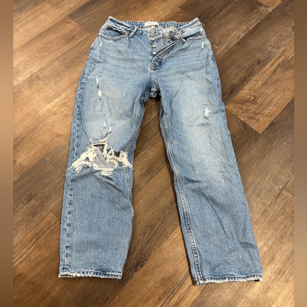 Abercrombie &z Fitch
The Dad High Rise